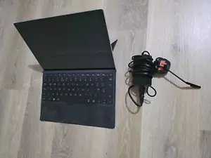 Microsoft Surface Pro 7 i5-1035G4 8GB Ram 256GB SSD Windows 11 Pro Tablet + Keyb - Picture 1 of 11