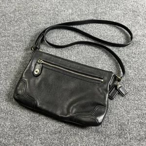Coach Umhängetasche Damen schwarz Leder Schultertasche Fronttasche mit Reißverschluss - Bild 1 von 12