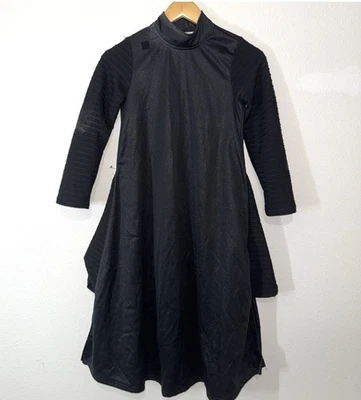 Fantasia parcial de Star Wars Disney preta sobre capa infantil tamanho 7-8 - Imagem 1 de 4