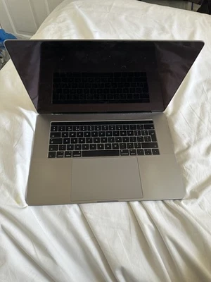 Apple MacBook Pro A1707 (15-inch, 2017) Touch Bar, I7, 16GB RAM, 1TB SSD, 3.1GHz - Image 1 of 4