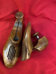 Men’s Antique Maple Shoe Form for stretching & shape, hinged, sizes 8–10.5 - Picture 1 of 8