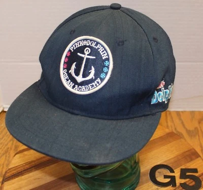 SOMBRERO ROSA DOLPHIN OCEAN ACADEMY AZUL 6 PANELES BORDADO AJUSTABLE EN MUY BUENA CONDICIÓN G5 Foto 1 de 3