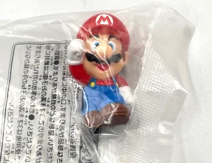 Japan TOMY Choco Party Super Mario Mini Finger Puppet Figure Kid Toy - Picture 1 of 3