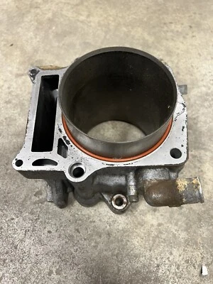2005 Honda crf250R CRF 250r engine cylinder Jug *83 - Image 1 of 4