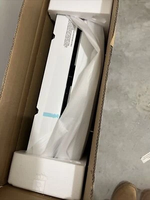 Bomba de calor de aire acondicionado dividida de montaje en pared sin conductos Pioneer 30000BTU WYS030G-17 Foto 1 de 3