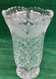 Crystal Cut Glass Vase With Frosted Flowers With Tooth Cut Rim - Picture 1 of 9