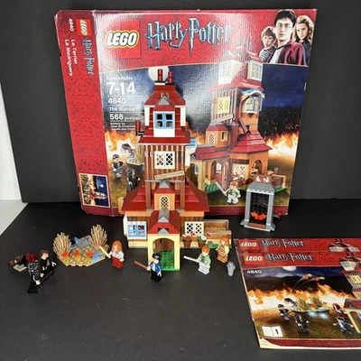 LEGO Harry Potter 4840 The Burrow Includes ALL MINIFIGS, Box, and Instructions! - Image 1 of 4