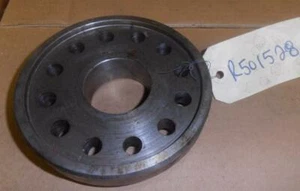 R501528, John Deere Adapter - Picture 1 of 2