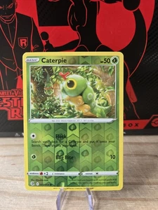 Caterpie 001/264 Swsh08: Fusion Strike Reverse Holo - Picture 1 of 1