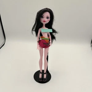 Monster High Puppe Monstrous Rivals Draculaura Doll 2015 Shorts&Shoes, ohne Shirt - Bild 1 von 5