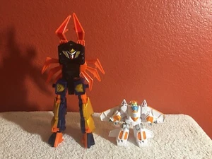 Zwei Actionfiguren - Power Ranger Spider Figur & Flugzeugfigur - I’m Clueless - Bild 1 von 12