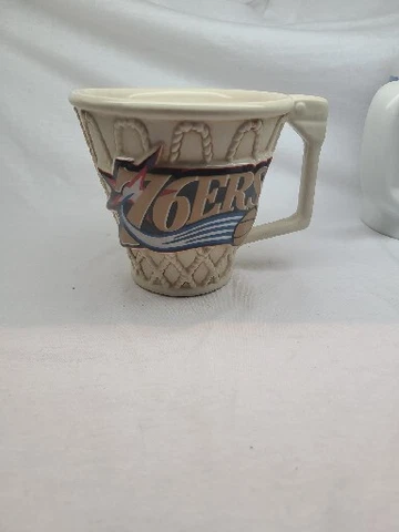 PHILADELPHIA SIXERS 76ERS VINTAGE 2000'S RETRO CERAMIC COFFEE MUG Cover
