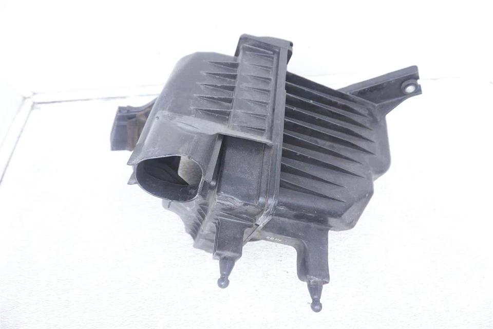 2006-2010 Infiniti M45 4.5L Air Intake Cleaner Filter Box 16500-Eh000 - Image 1 of 4
