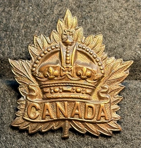 VINTAGE CANADA GENERAL SERVICE KINGS CROWN CAP BADGE (NO PIN) - Picture 1 of 4