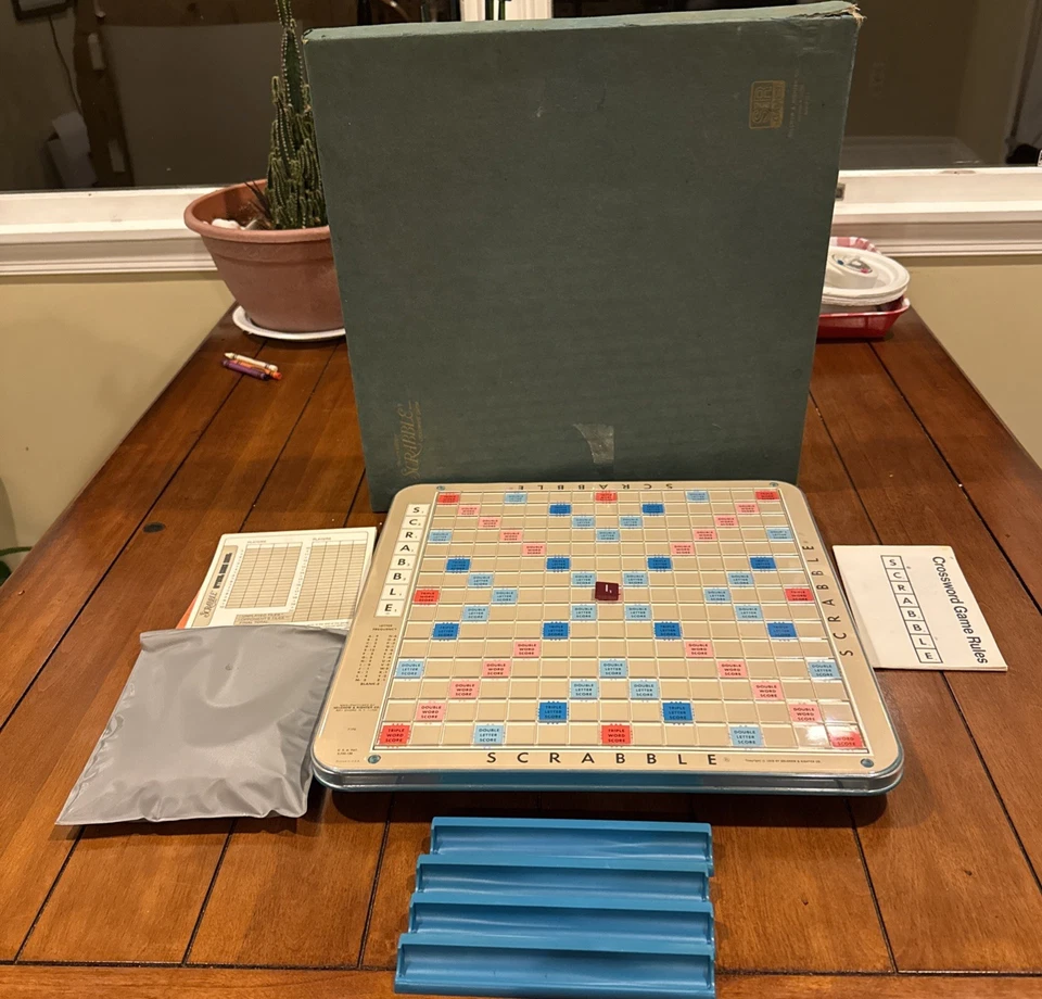 Vintage 1977 Scrabble Deluxe Edition Crossword Game Turntable Base Complete - Image 1 of 3