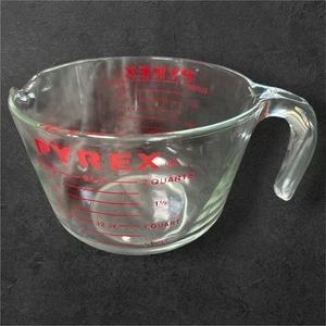 PYREX 8 cup/2 Liters Measuring Glass with Handle Red Letters USA 564 VTG #1 - Picture 1 of 11