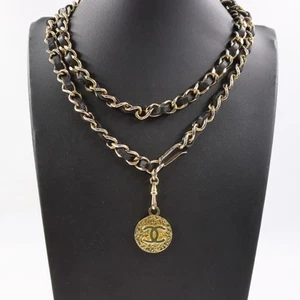 CHANEL 1982 Vintage Leather & Gold-Plated Chain Belt/Necklace with CC Medallion - Picture 1 of 10