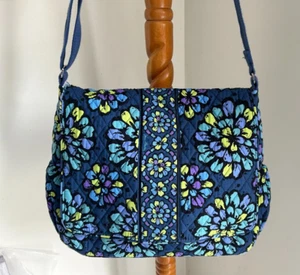 VERA BRADLEY MESSENGER BABY BAG TOTE INDIGO POP RETIRED GOOD CONDITION - Picture 1 of 12