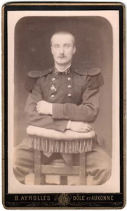 Cdv.Militaire.Soldat.10ème régim.B.Ayrolles Photographe à Dôle et Auxonne.Photo. - Picture 1 of 2