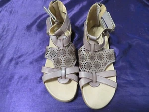 NWOT Womens Brown Spring Step L'Artiste Sandals, 9  40 - Picture 1 of 3