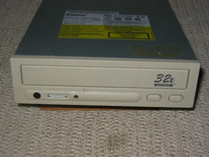 AOpen CD Optical IDE Drive Model CD-932E/AKU - Picture 1 of 3
