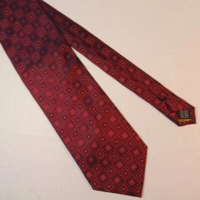 Nuevo con etiquetas Nuevo Roberto Villini Collectionw Corbata Toda Seda Rojo Cuadrados Geométricos 58" 3 7/8" Foto 1 de 4