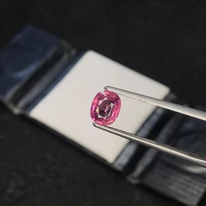 0,95 ct natürlicher facettierter Rubin Ovalschliff lose Edelstein Mosambik  - Bild 1 von 7