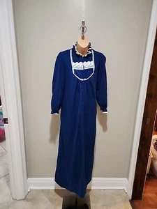 Vintage 70s Cottagecore Nightgown Berkleigh Juniors Sz 5 Blue Arnel W/ Lace - Picture 1 of 10
