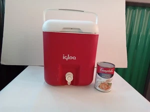 RED IGLU SPORT KÜHLBOX 1 GAL. W ZAPFEN MIT GRIFF TRAGBAR KONZERT STRAND SELTEN ANSEHEN - Bild 1 von 14