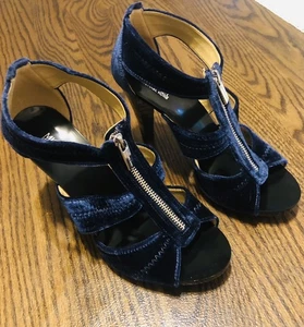 Michael Kors Heels Berkley T-strap Velvet Admiral Sz 8M - Picture 1 of 5