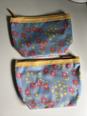 Lote Organizador de Maquillaje Clinique Vintage Estuche Bolso sin asas Azul Flor de Tulipán Foto 1 de 4