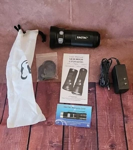 EAGTAC MX30L3CR Flashlight Kit, 6' Nichia 219B CRI-92 LED. (F) - Picture 1 of 6