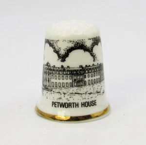 COLLECTABLE BONE CHINA THIMBLE 'PETWORTH HOUSE' WEST SUSSEX - Foto 1 di 4