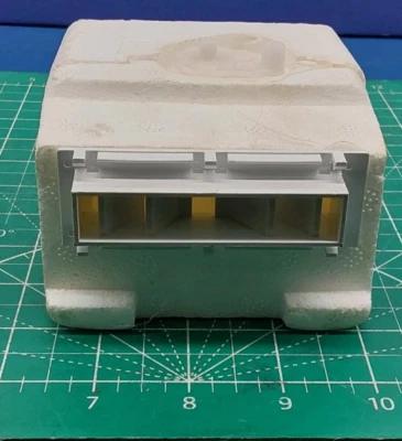 Difusor de aire para refrigerador Roper 1118973 1108493 1108618 935721 OEM. Foto 1 de 4