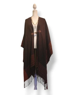 Mantón/envoltura de gamuza tejido marrón Catherine's cierre de palanca y flecos OSFM USADO EN EXCELENTE ESTADO  Foto 1 de 4