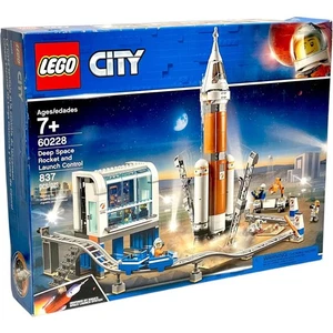 LEGO CITY: Deep Space Rocket and Launch Control (60228) - Bild 1 von 18