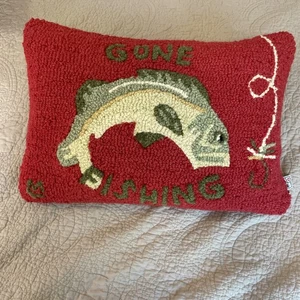 Chandler 4 Corners Pillow Hooked Wool Red Green Gone Fishing CabinCore 14x20 - Picture 1 of 7