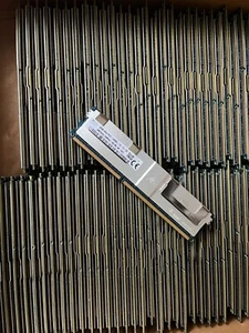 SKHynix 32 GB PC3-14900L DDR3 server-RAM LR-DIMM HMT84GL7AMR4C-RD - Foto 1 di 2