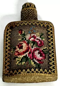 Botella de perfume de vidrio filigrana de latón con Dauber Pompadour Austrian Petit Point Roses - Imagen 1 de 5