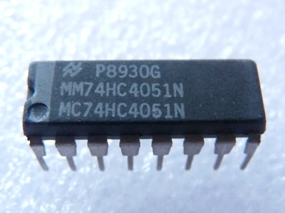 2 x Circuits Intégrés MM74HC4051N - National Semiconductor