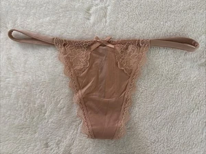 Victoria's Secret Panties V-String Thong Panty Dream Angels Nude Lace Trim Small - Picture 1 of 8