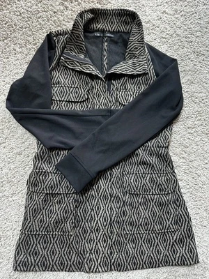 Chaqueta para mujer Maurices negra/beige, ajuste geométrico con cremallera frontal Cintura Talla S Foto 1 de 4