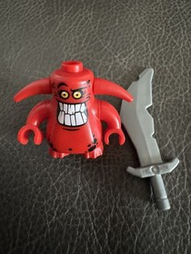 LEGO Nexo Knights Minifigure SCURRIER with Orange Eyes & 10 teeth from Set 70315