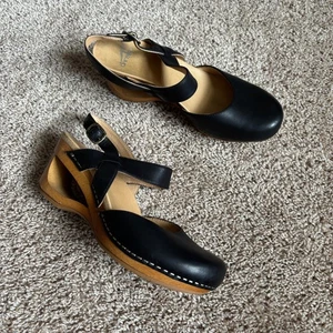 Dansko Taci Mary Janes Womens 39 8.5-9 Black Leather Cut Out Wedge Clogs Boho - Picture 1 of 11