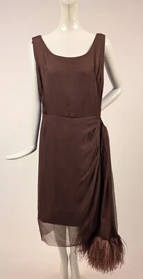 ВИНТАЖНЫЙ 1960-Х ELEANORA ГРАНАТ ШЕЛК ШИФОНОВОЕ ПЛАТЬЕ W ПЕРО КАСКАД БОКОВОЙ ХВОСТ - Изображение 1 из 4