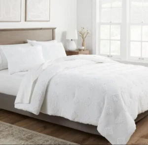 Tufted Diamond Crinkle Comforter & Sham Set - Threshold Queen New Unopened - Picture 1 of 2