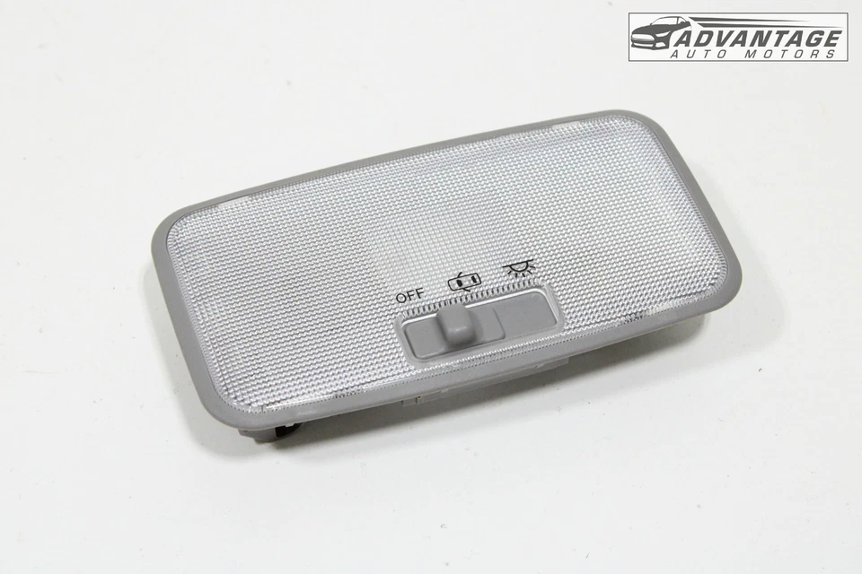 Toyota Camry 2012-2020 sedán techo superior trasero cúpula central luz lámpara de lectura OEM Foto 1 de 4