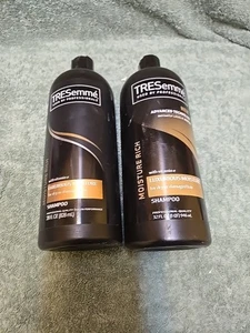 2 Tresemme Rich Moisture Shampoo 28 Fl oz Vitamin E Paraben,Dye,Mineral Oil Free - Picture 1 of 4