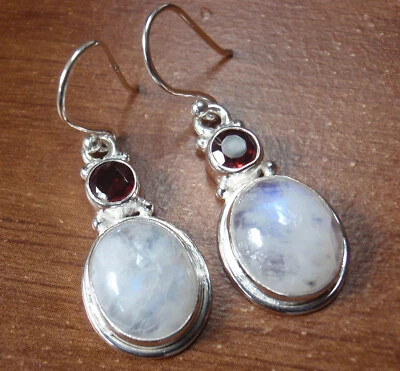 Серьги из стерлингового серебра 925 пробы с гранатом и лунным камнем 2 драгоценными камнями  - Изображение 1 из 2