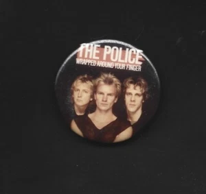 1983 The Police "Wrapped Around Your Finger" botón Pinback - Imagen 1 de 1
